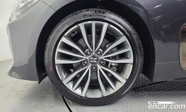 Kia Stinger 2018 2.0 автомат (гидро), миниатюра 4