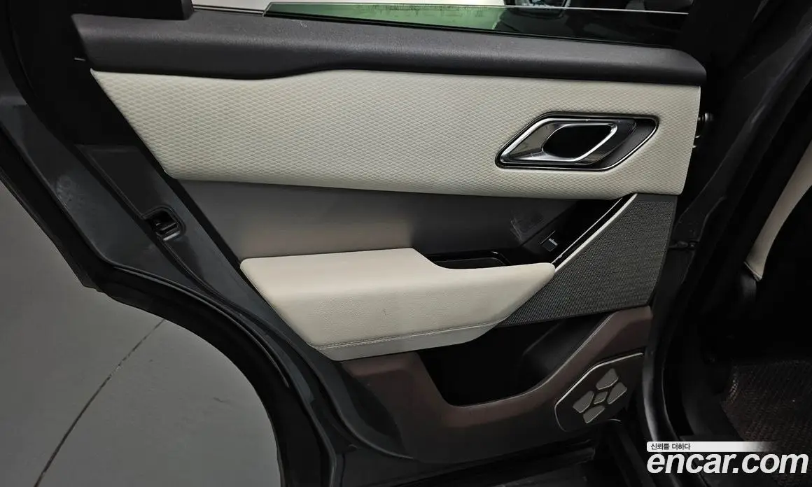 Land Rover Range Rover Velar 2017 3.0 автомат (гидро), фото 14