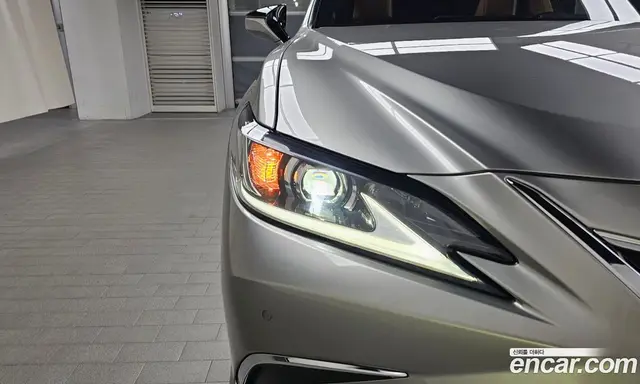 Lexus ES 2023 2.5 автомат (гидро), миниатюра 7