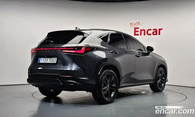 Lexus NX 2023 2.5 автомат (гидро), миниатюра 2