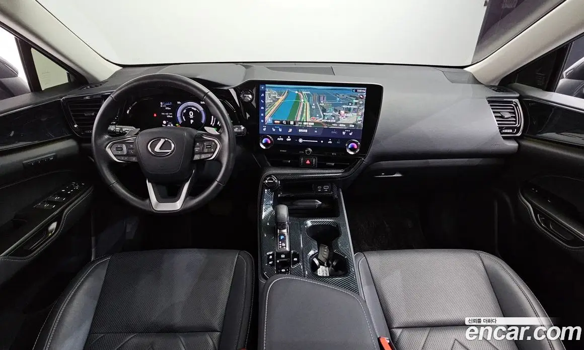 Lexus NX 2023 2.5 автомат (гидро), фото 10