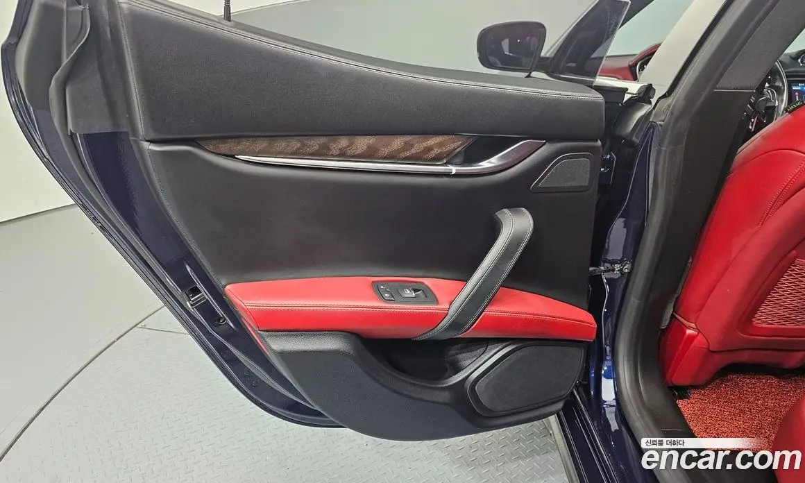 Maserati Ghibli 2018 3.0 автомат (гидро), фото 15 Maserati Ghibli 2018 3.0 автомат (гидро), фото 15