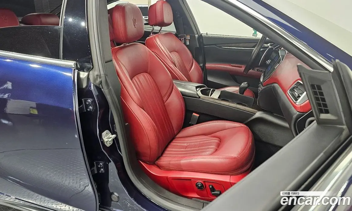 Maserati Ghibli 2018 3.0 автомат (гидро), фото 18 Maserati Ghibli 2018 3.0 автомат (гидро), фото 18