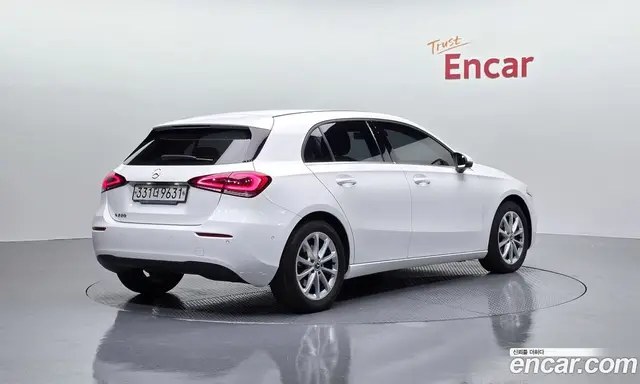 Mercedes-Benz A-Class 2019 2.0 автомат (гидро), миниатюра 2