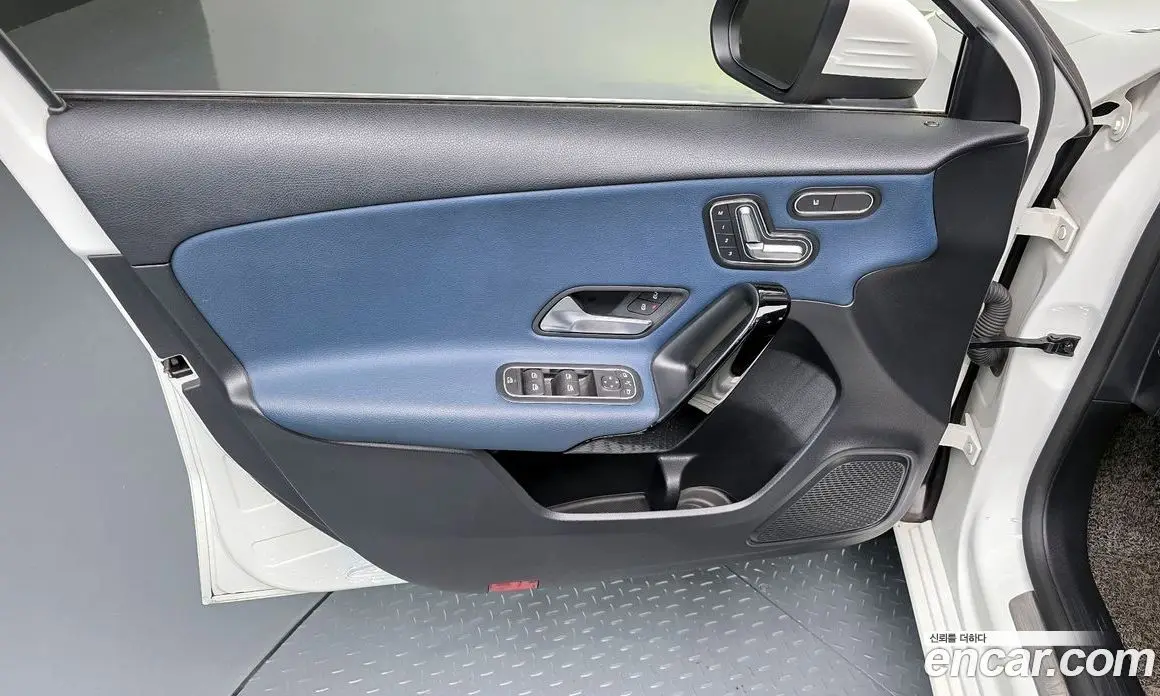 Mercedes-Benz A-Class 2019 2.0 автомат (гидро), фото 14