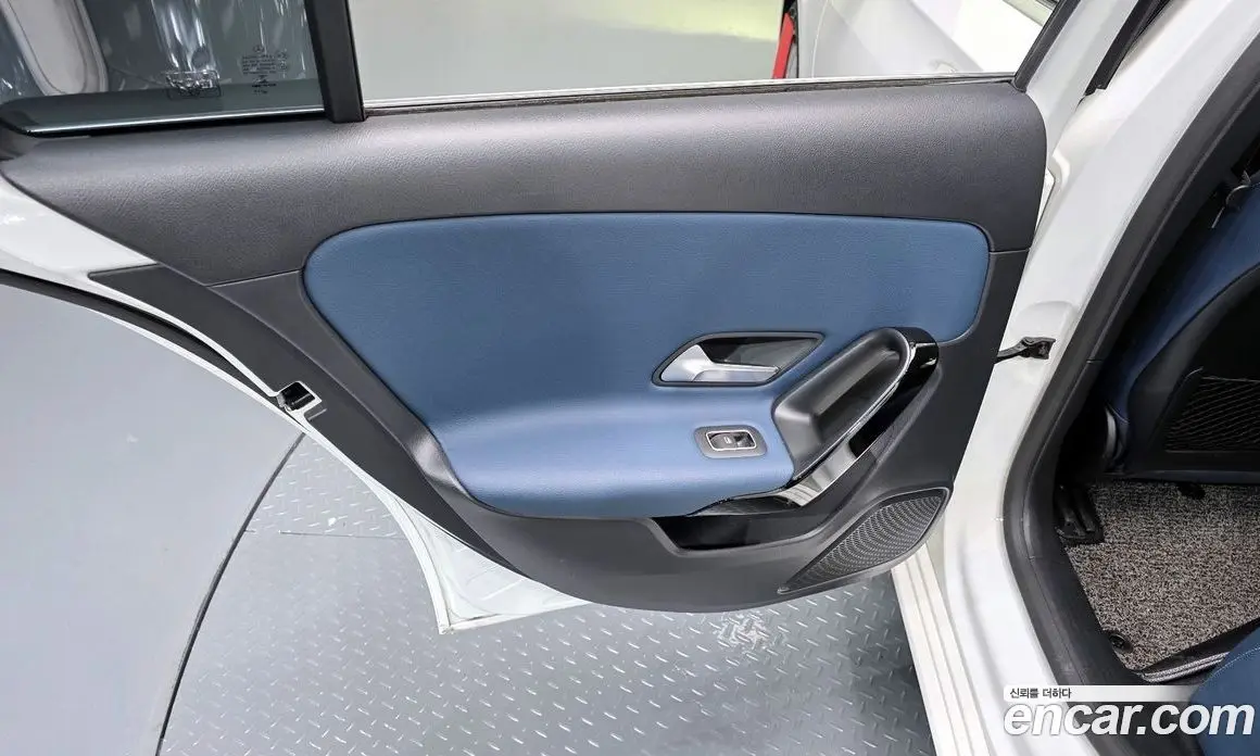 Mercedes-Benz A-Class 2019 2.0 автомат (гидро), фото 15