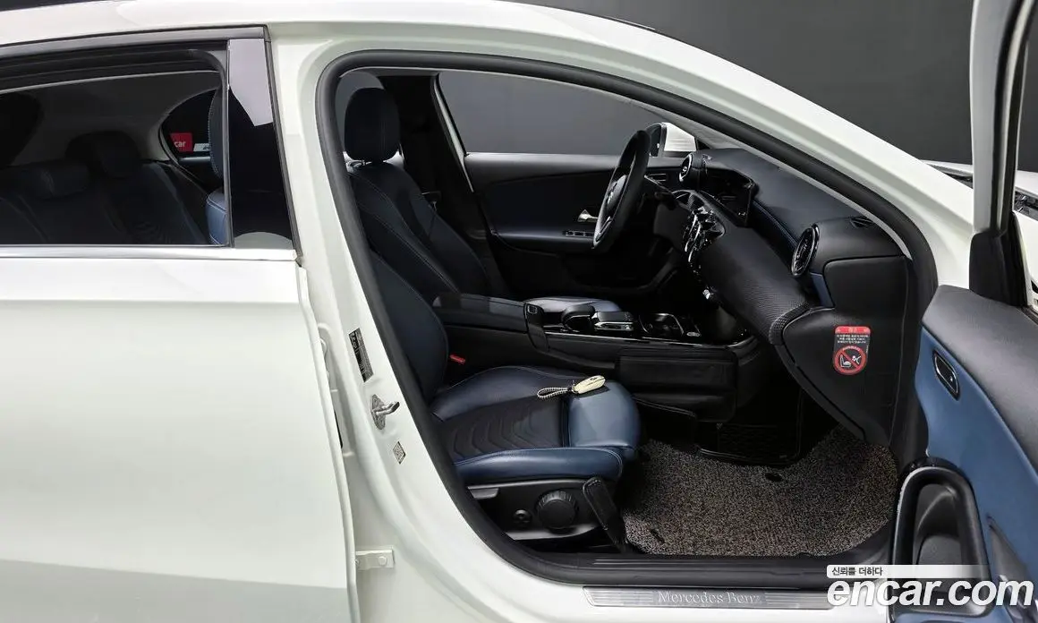 Mercedes-Benz A-Class 2019 2.0 автомат (гидро), фото 16