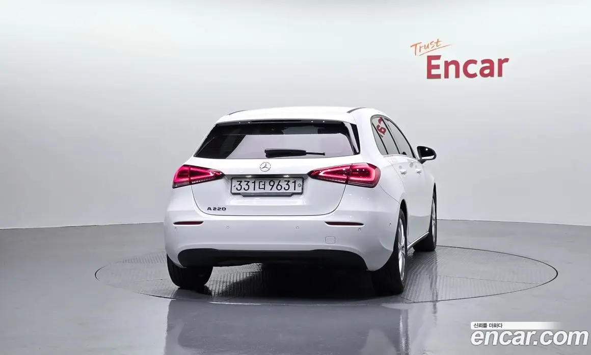 Mercedes-Benz A-Class 2019 2.0 автомат (гидро), фото 4