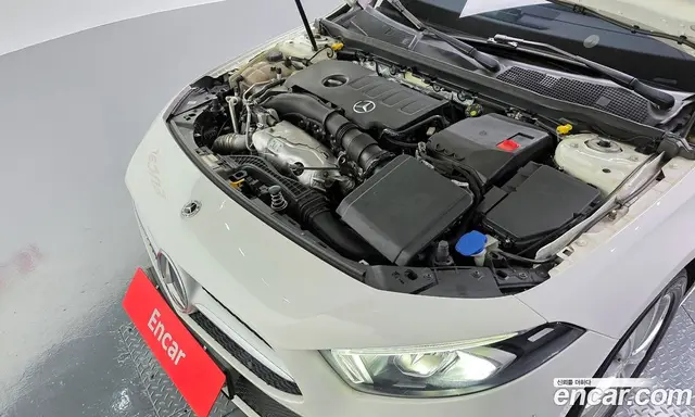 Mercedes-Benz A-Class 2019 2.0 автомат (гидро), миниатюра 6