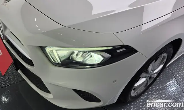 Mercedes-Benz A-Class 2019 2.0 автомат (гидро), миниатюра 8