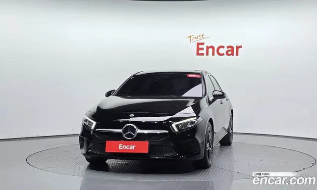 Mercedes-Benz A-Class 2021 2.0 автомат (гидро), миниатюра 2