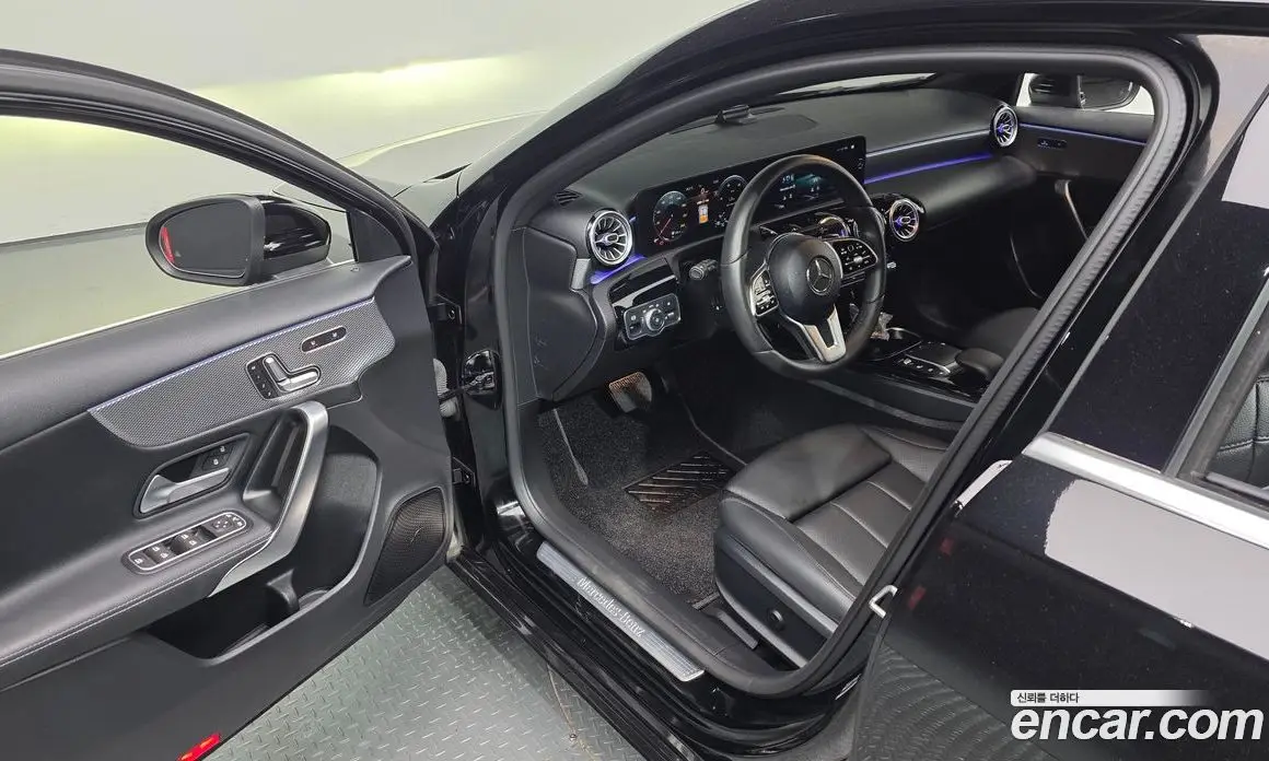 Mercedes-Benz A-Class 2021 2.0 автомат (гидро), фото 16