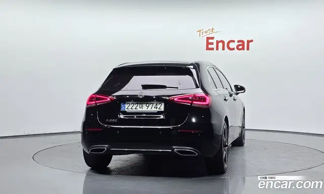 Mercedes-Benz A-Class 2021 2.0 автомат (гидро), миниатюра 3