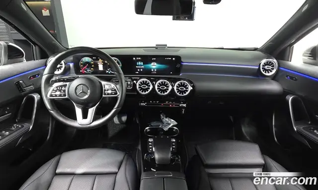 Mercedes-Benz A-Class 2021 2.0 автомат (гидро), миниатюра 9