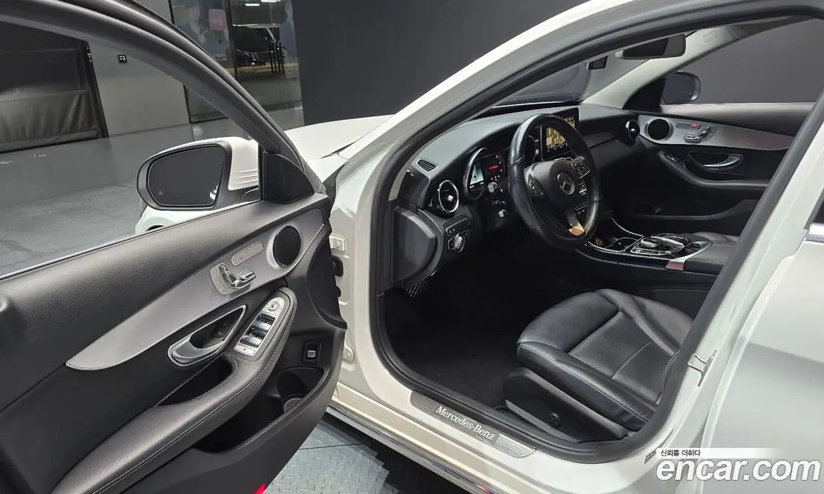 Mercedes-Benz C-Class 2018 2.1 автомат (гидро), фото 13 Mercedes-Benz C-Class 2018 2.1 автомат (гидро), фото 13