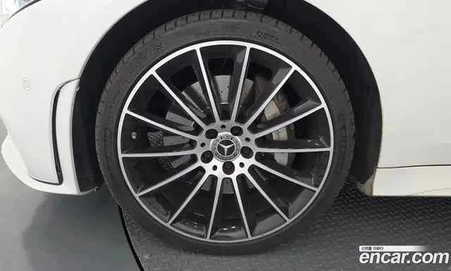Mercedes-Benz CLS-Class 2019 2.9 автомат (гидро), миниатюра 5 Mercedes-Benz CLS-Class 2019 2.9 автомат (гидро), миниатюра 5