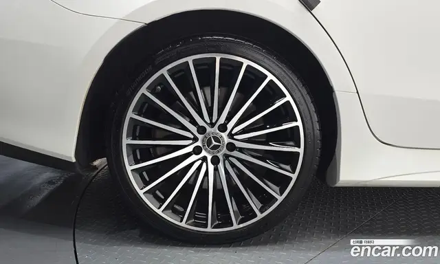 Mercedes-Benz CLS-Class 2023 3.0 автомат (гидро), миниатюра 5
