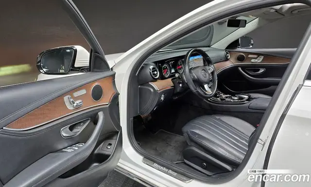 Mercedes-Benz E-Class 2016 1.9 автомат (гидро), миниатюра 12