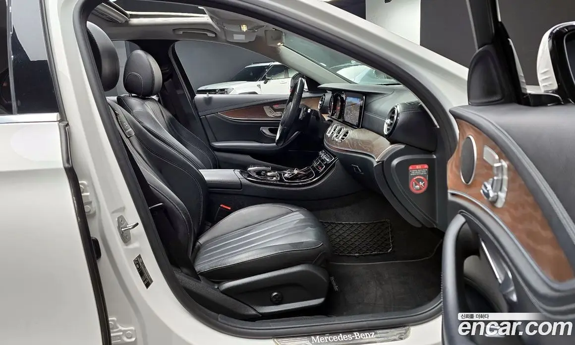 Mercedes-Benz E-Class 2016 1.9 автомат (гидро), фото 17 Mercedes-Benz E-Class 2016 1.9 автомат (гидро), фото 17