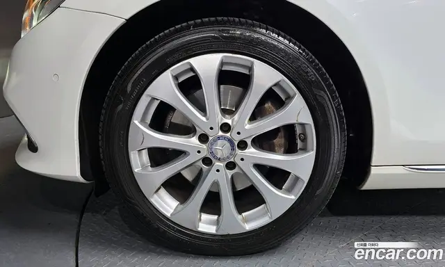 Mercedes-Benz E-Class 2016 1.9 автомат (гидро), миниатюра 4 Mercedes-Benz E-Class 2016 1.9 автомат (гидро), миниатюра 4