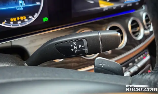 Mercedes-Benz E-Class 2017 2.0 автомат (гидро), миниатюра 12