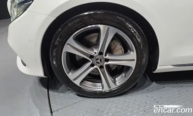 Mercedes-Benz E-Class 2017 2.0 автомат (гидро), миниатюра 5