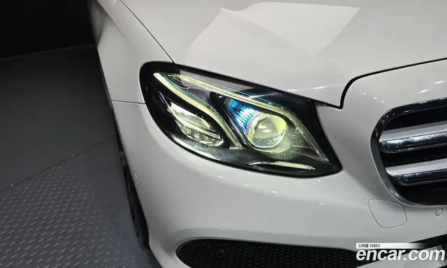 Mercedes-Benz E-Class 2017 2.0 автомат (гидро), миниатюра 8