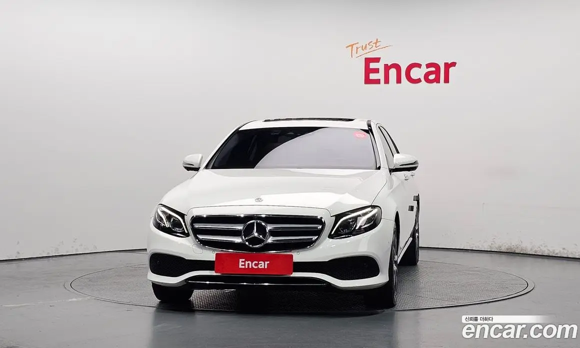 Mercedes-Benz E-Class 2018 2.0 автомат (гидро), фото 3