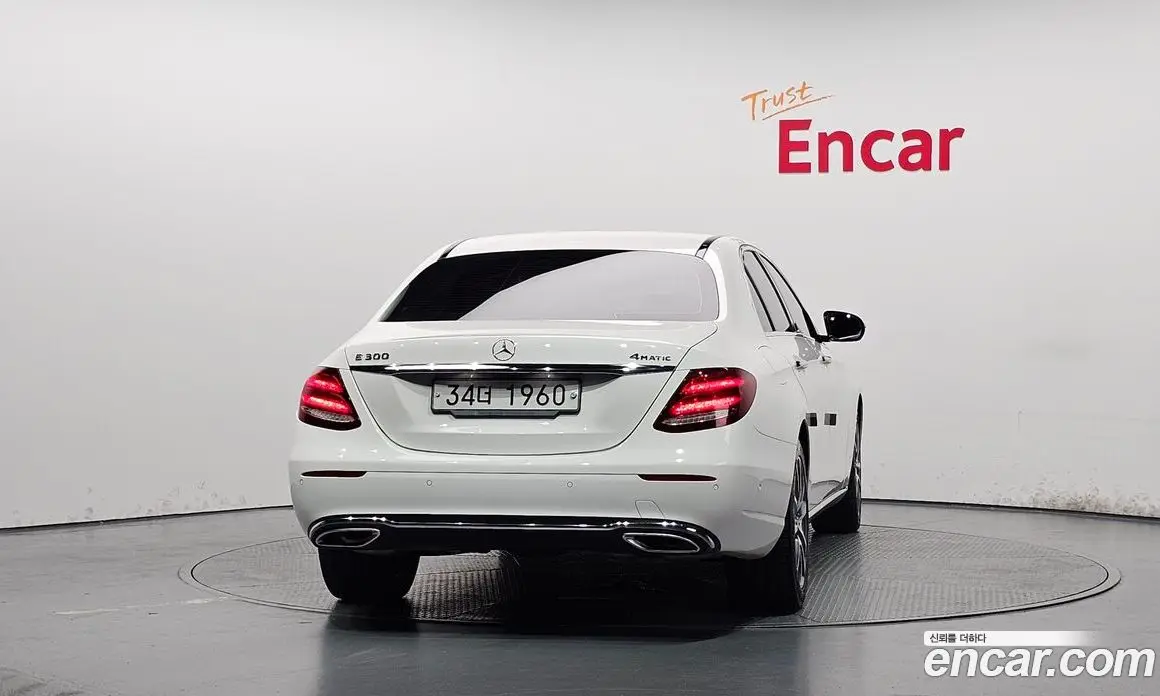 Mercedes-Benz E-Class 2018 2.0 автомат (гидро), фото 4