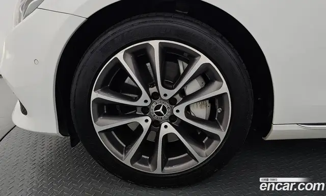 Mercedes-Benz E-Class 2018 2.0 автомат (гидро), миниатюра 5