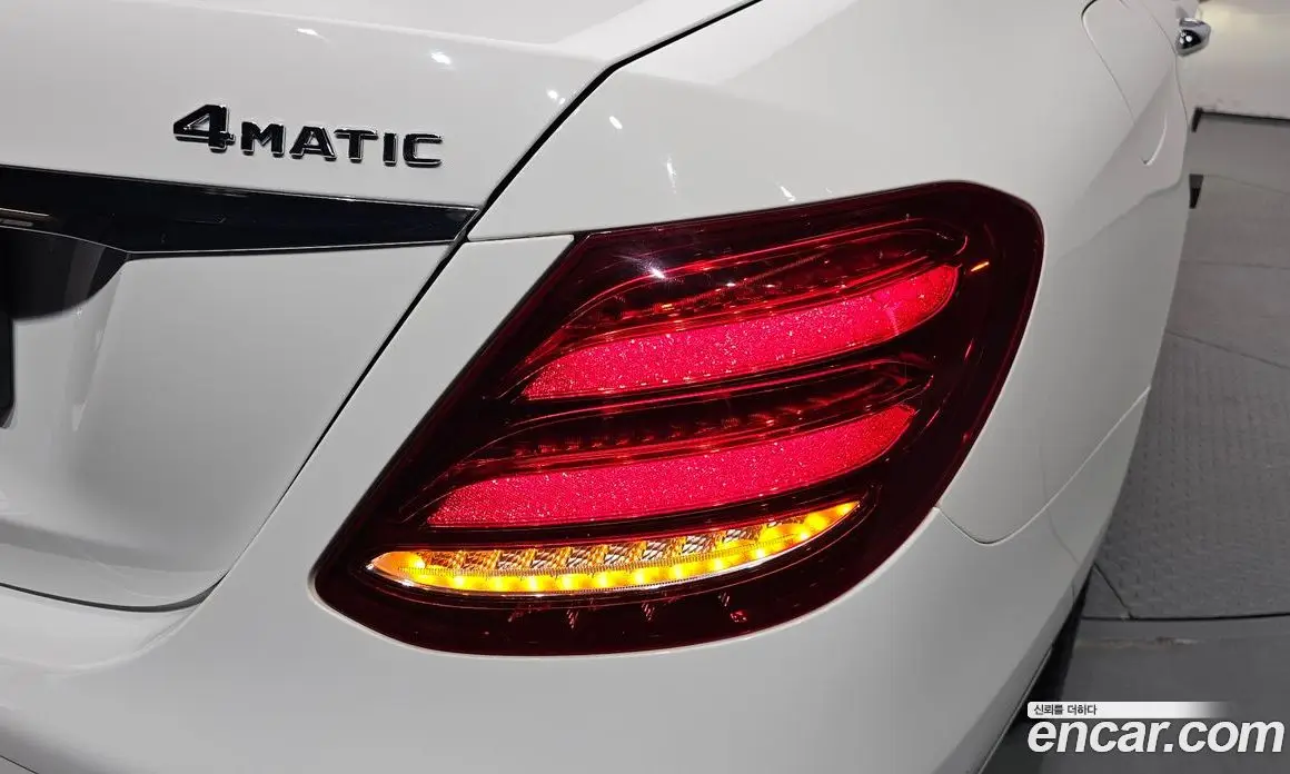 Mercedes-Benz E-Class 2018 2.0 автомат (гидро), фото 9