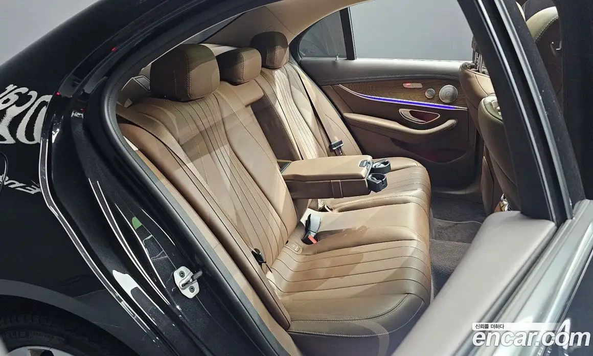 Mercedes-Benz E-Class 2019 2.0 автомат (гидро), фото 16 Mercedes-Benz E-Class 2019 2.0 автомат (гидро), фото 16