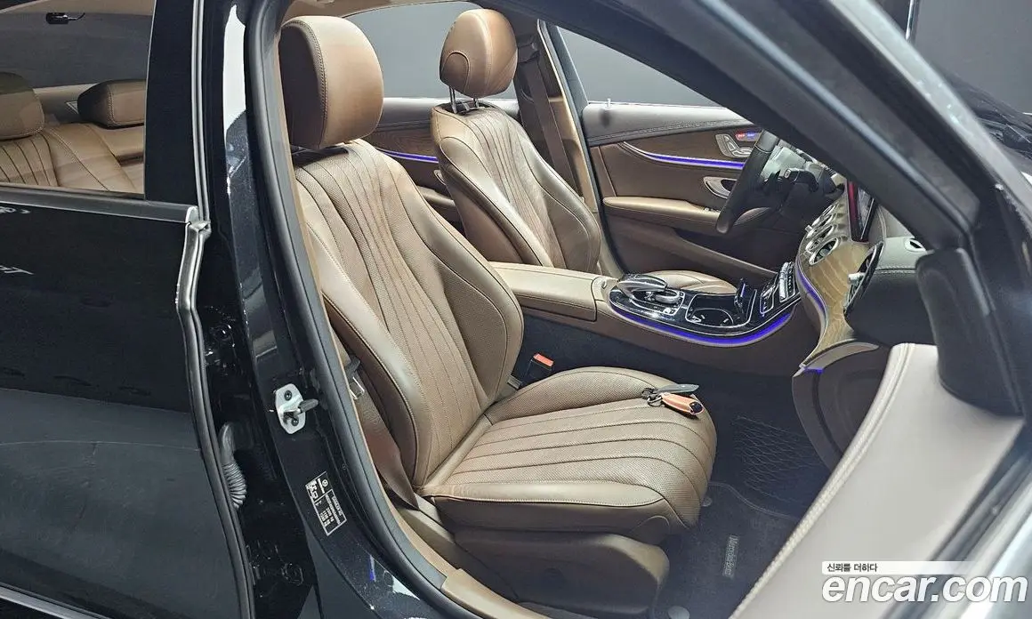 Mercedes-Benz E-Class 2019 2.0 автомат (гидро), фото 17 Mercedes-Benz E-Class 2019 2.0 автомат (гидро), фото 17