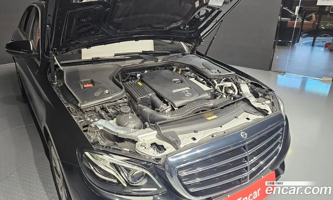 Mercedes-Benz E-Class 2019 2.0 автомат (гидро), фото 5 Mercedes-Benz E-Class 2019 2.0 автомат (гидро), фото 5