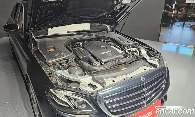 Mercedes-Benz E-Class 2019 2.0 автомат (гидро), миниатюра 5 Mercedes-Benz E-Class 2019 2.0 автомат (гидро), миниатюра 5