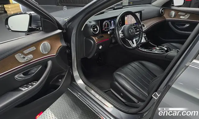 Mercedes-Benz E-Class 2020 2.0 автомат (гидро), миниатюра 12