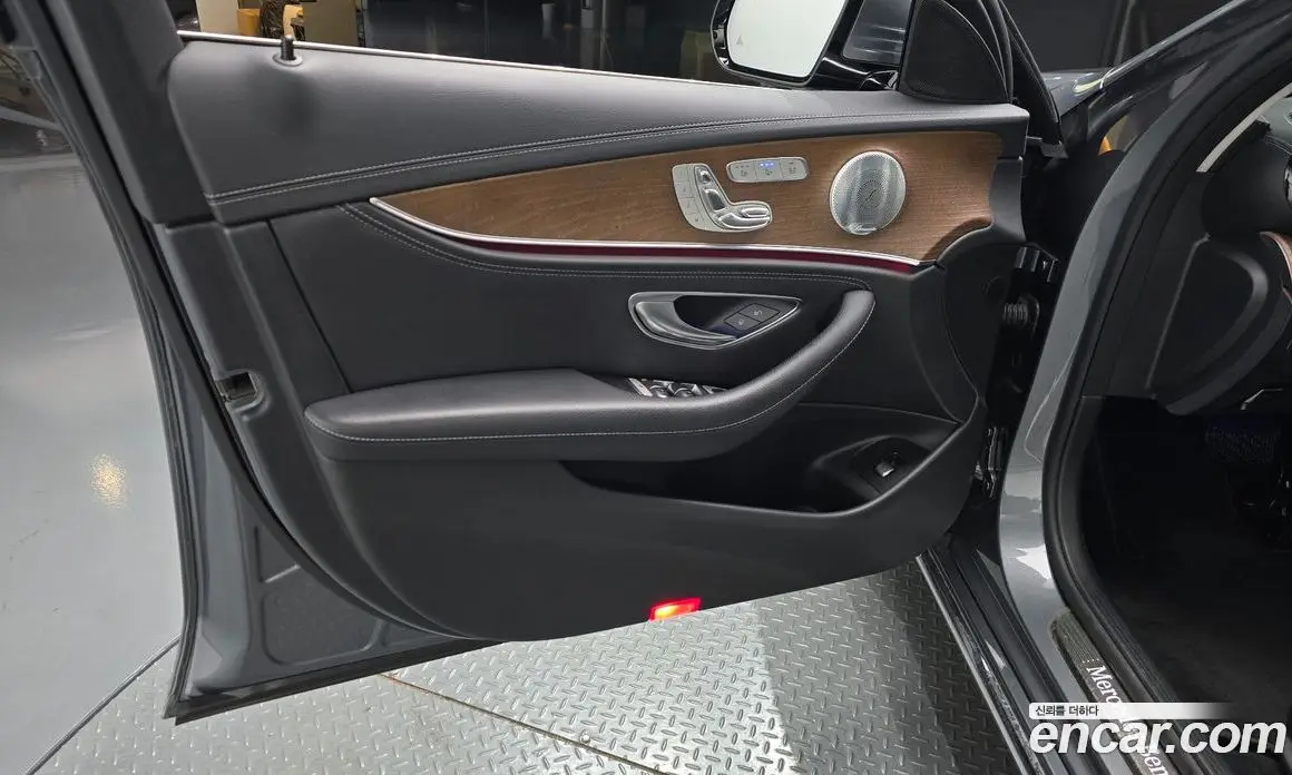 Mercedes-Benz E-Class 2020 2.0 автомат (гидро), фото 13