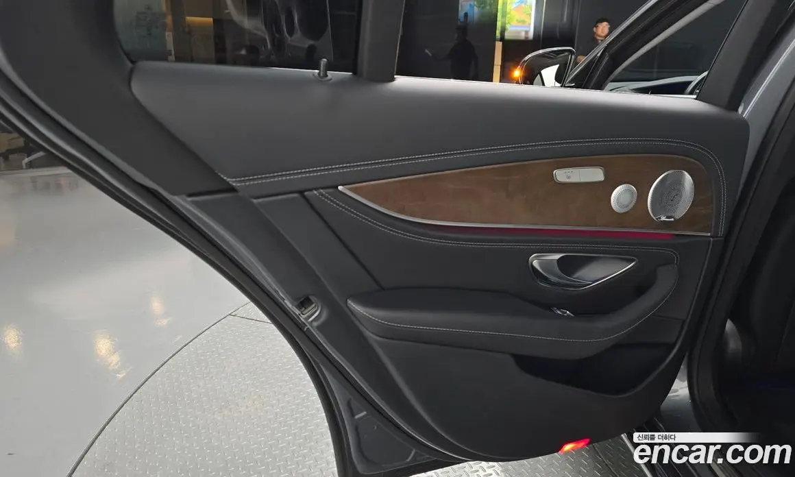 Mercedes-Benz E-Class 2020 2.0 автомат (гидро), фото 14