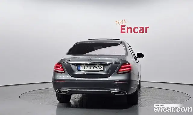 Mercedes-Benz E-Class 2020 2.0 автомат (гидро), миниатюра 3