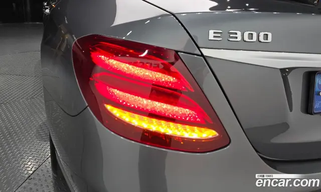 Mercedes-Benz E-Class 2020 2.0 автомат (гидро), миниатюра 8