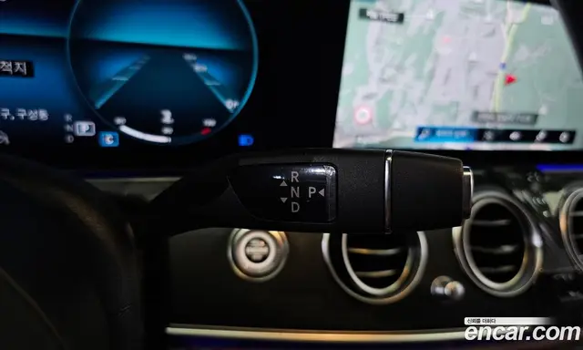 Mercedes-Benz E-Class 2022 2.0 автомат (гидро), миниатюра 12
