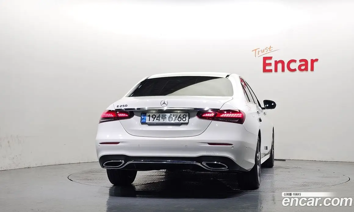 Mercedes-Benz E-Class 2022 2.0 автомат (гидро), фото 4 Mercedes-Benz E-Class 2022 2.0 автомат (гидро), фото 4