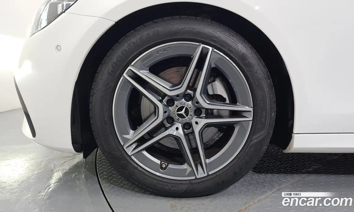 Mercedes-Benz E-Class 2022 2.0 автомат (гидро), фото 5 Mercedes-Benz E-Class 2022 2.0 автомат (гидро), фото 5