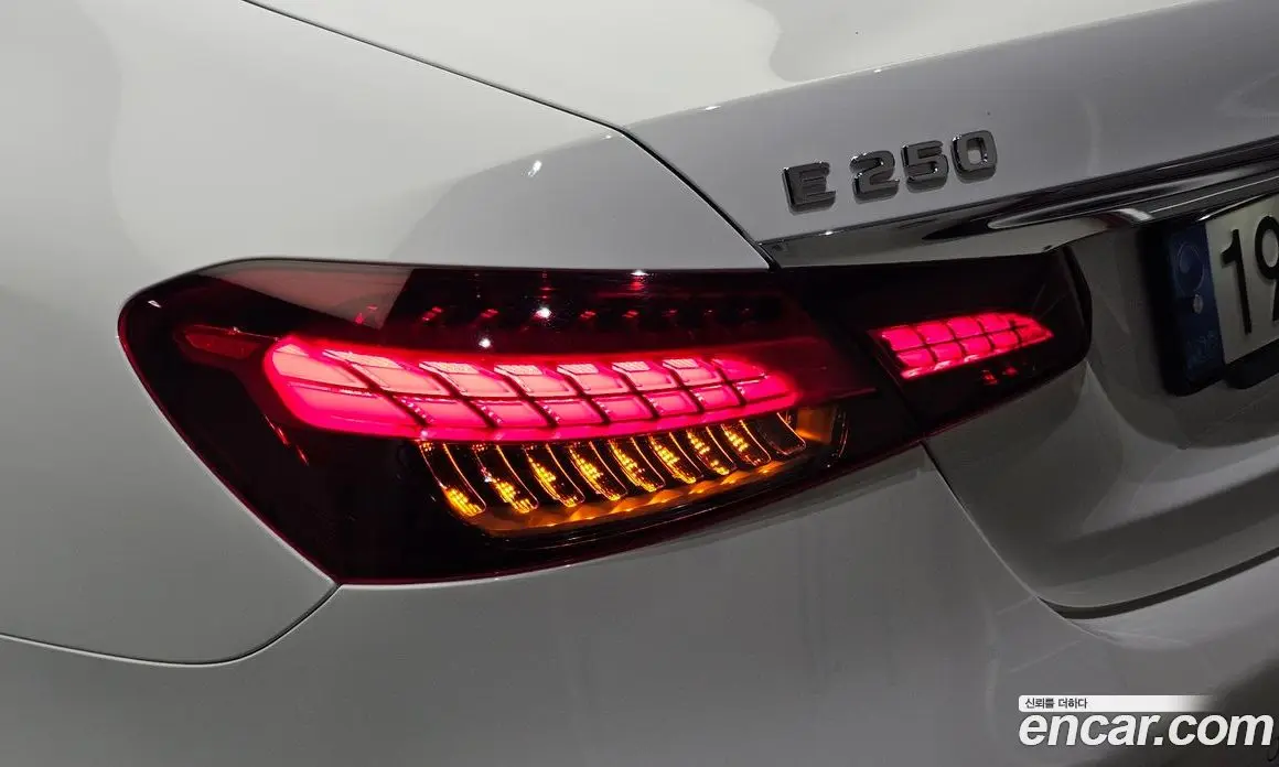 Mercedes-Benz E-Class 2022 2.0 автомат (гидро), фото 9 Mercedes-Benz E-Class 2022 2.0 автомат (гидро), фото 9