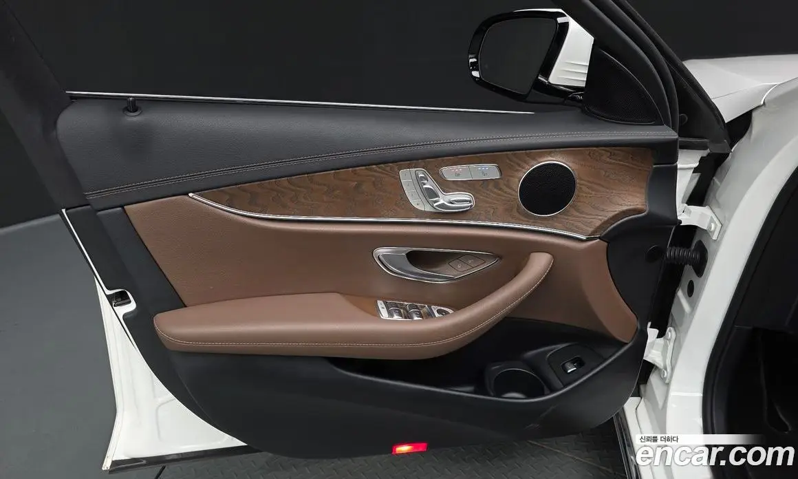 Mercedes-Benz E-Class 2022 2.0 автомат (гидро), фото 13 Mercedes-Benz E-Class 2022 2.0 автомат (гидро), фото 13