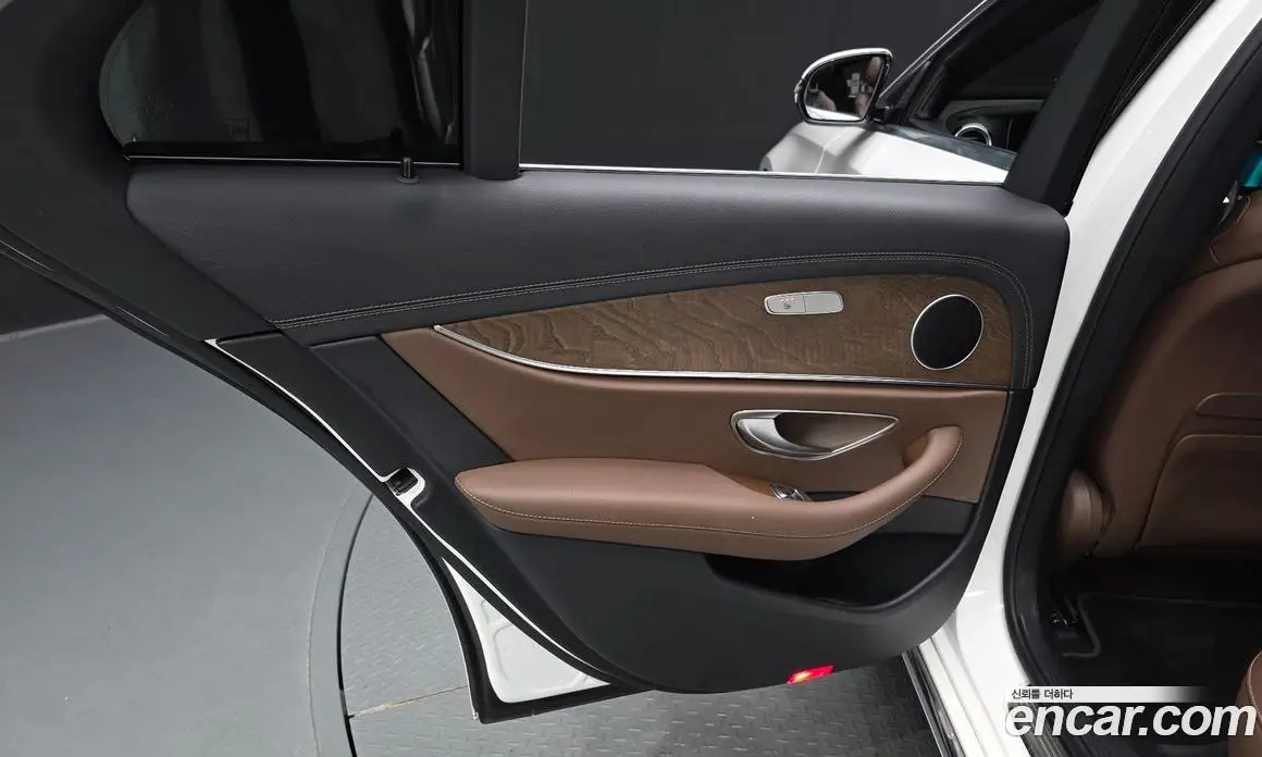 Mercedes-Benz E-Class 2022 2.0 автомат (гидро), фото 14 Mercedes-Benz E-Class 2022 2.0 автомат (гидро), фото 14