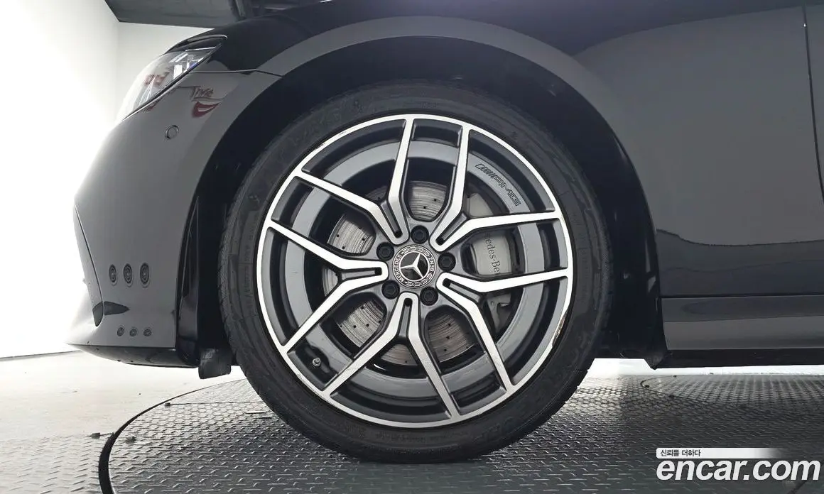 Mercedes-Benz E-Class 2023 2.0 автомат (гидро), фото 4