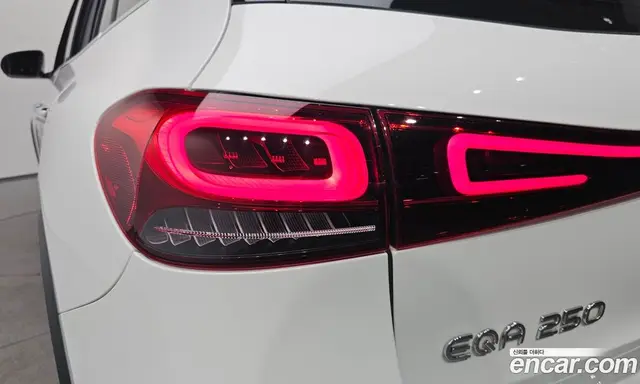 Mercedes-Benz EQA 2024 0.2 автомат (гидро), миниатюра 8 Mercedes-Benz EQA 2024 0.2 автомат (гидро), миниатюра 8