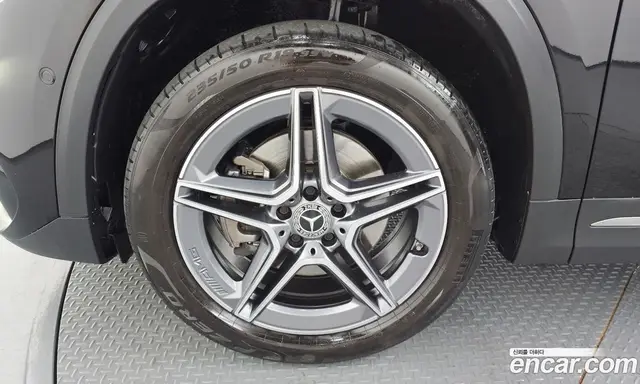 Mercedes-Benz GLA-Class 2023 2.0 автомат (гидро), миниатюра 5 Mercedes-Benz GLA-Class 2023 2.0 автомат (гидро), миниатюра 5