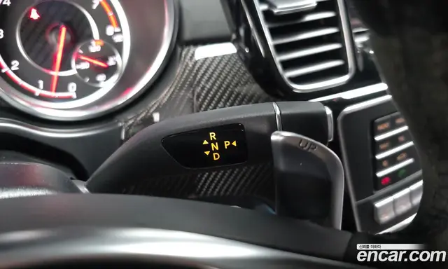 Mercedes-Benz GLE-Class 2019 5.5 автомат (гидро), миниатюра 12